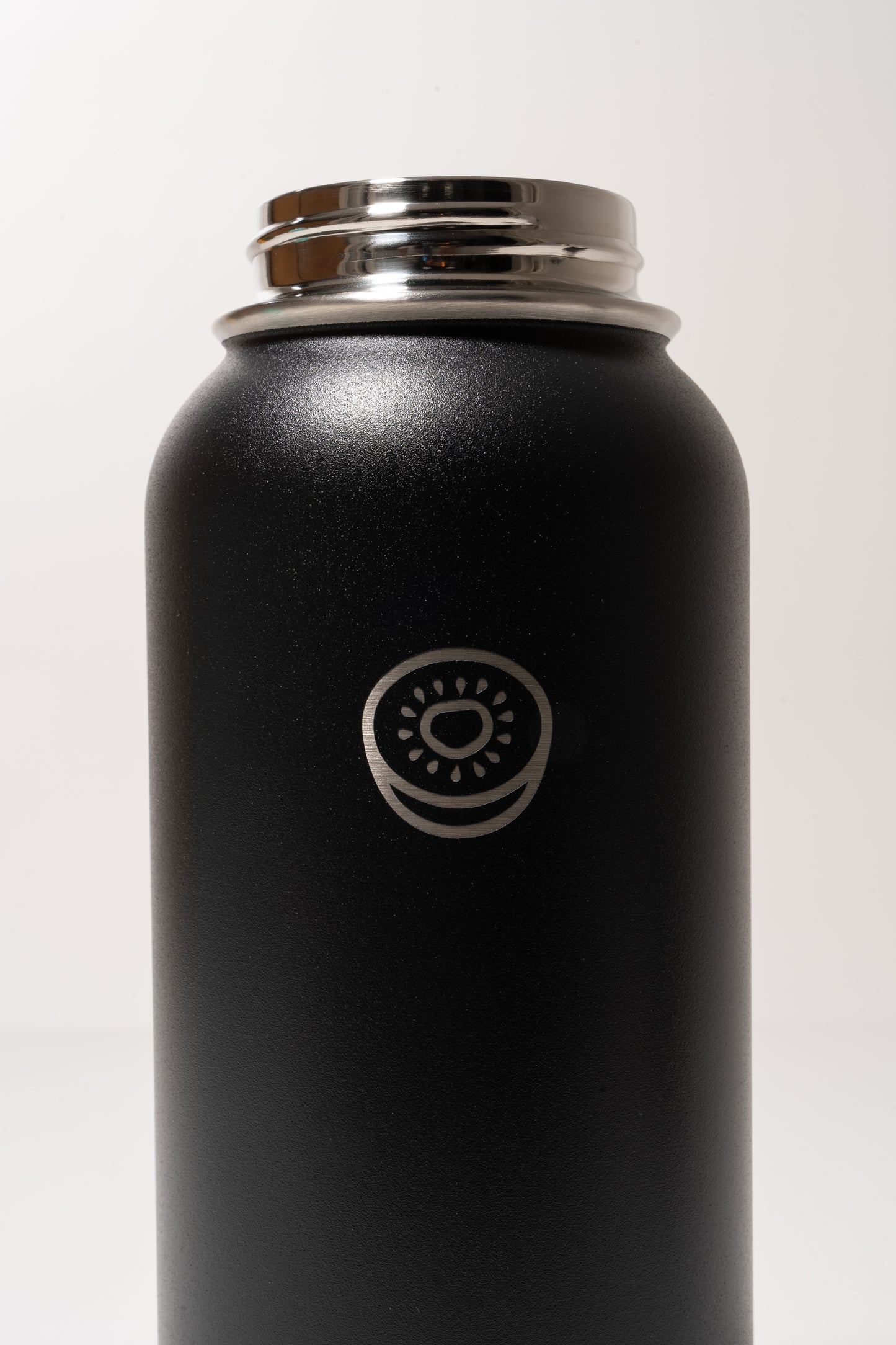 Black Kiwi Bottle - 950ml